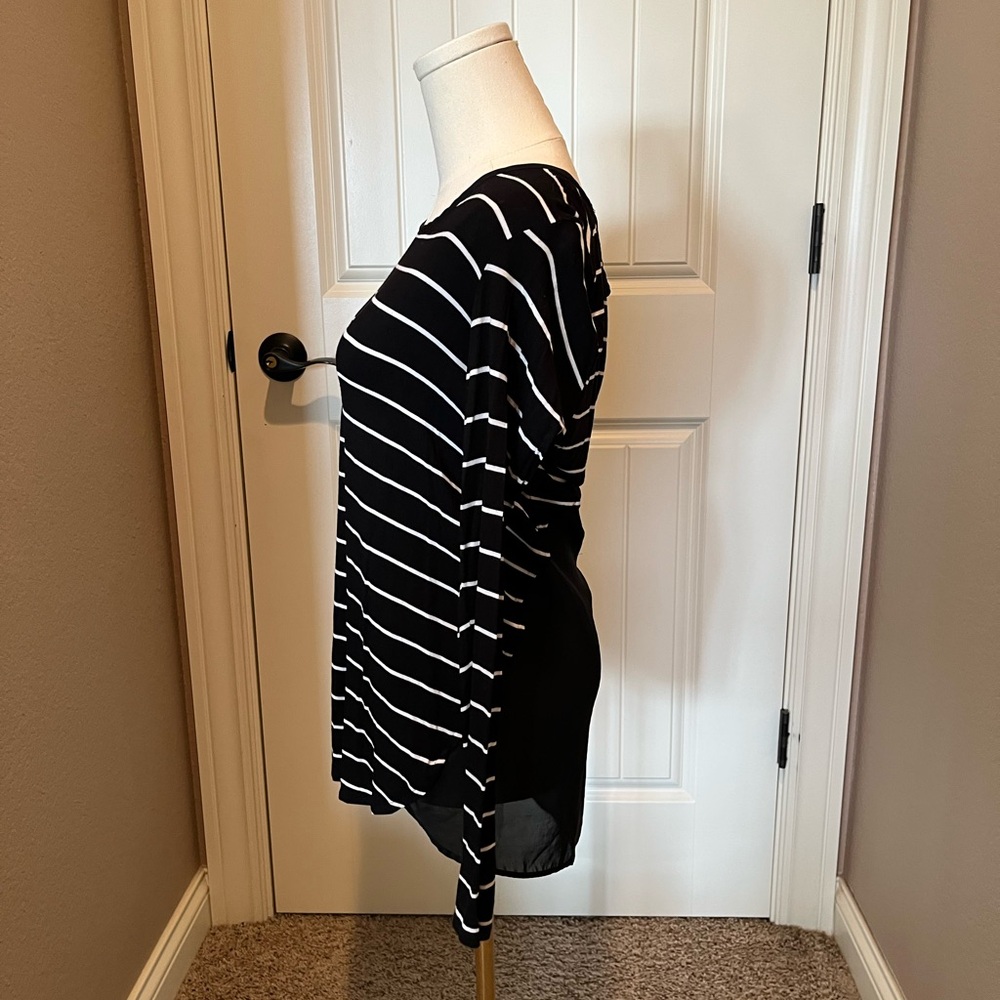 Bordeaux Black and White Striped Sweatshirt - Picture 2 of 4